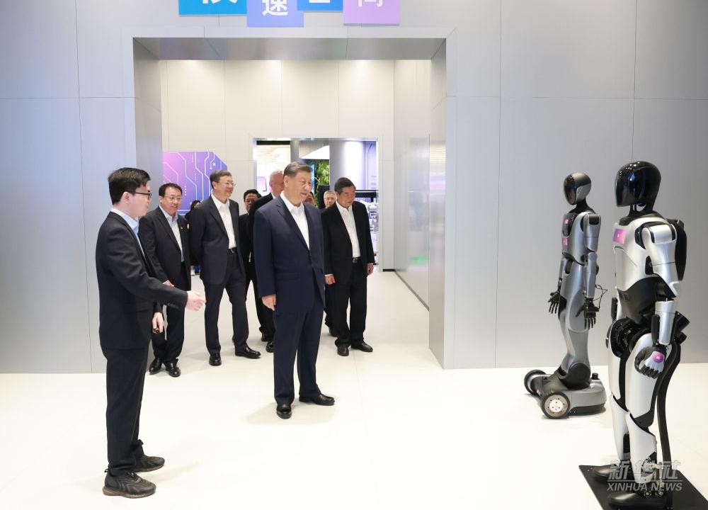 习近平总书记到上海调研，狗子28代表具身智能行业汇报进展